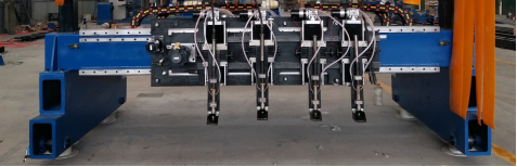 耐磨板堆焊专机(图1) 1-20041113225Vc.png